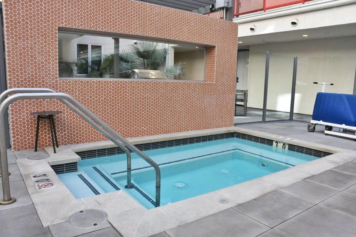Stylish La Prime Location *